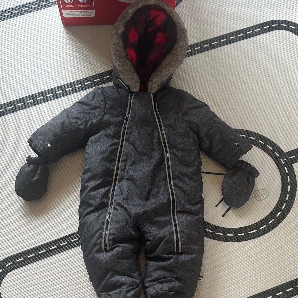 Canadiana 3-6m One Piece Snowsuit